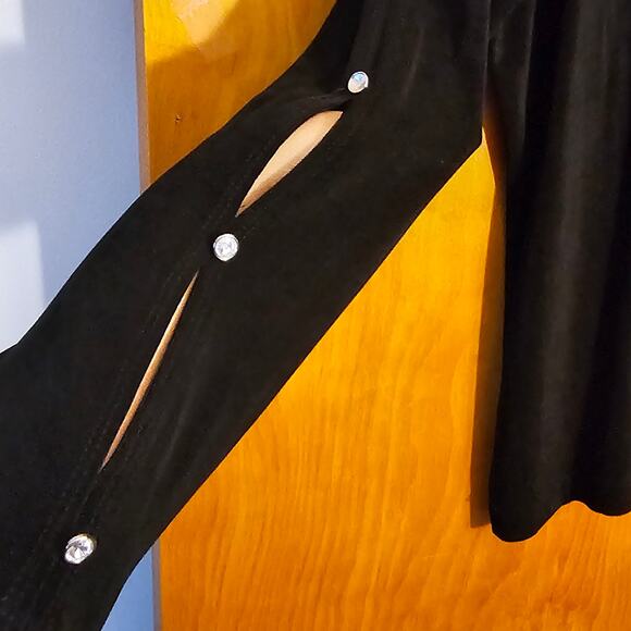 Chico's Travelers Women's Black Blouse Size 3 - Picture 4 of 7